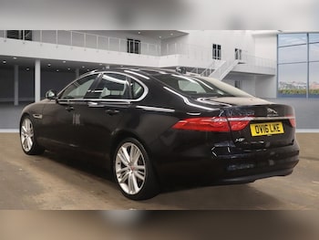 Used Jaguar XF 2016 for sale - 76154496: Photo 3