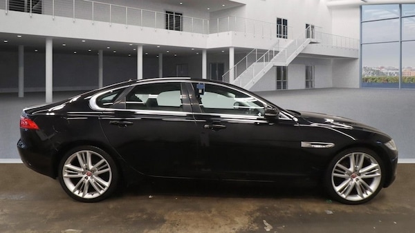 Used Jaguar XF 2016 for sale - 76154496: Photo 5