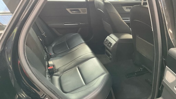 Used Jaguar XF 2016 for sale - 76154496: Photo 8