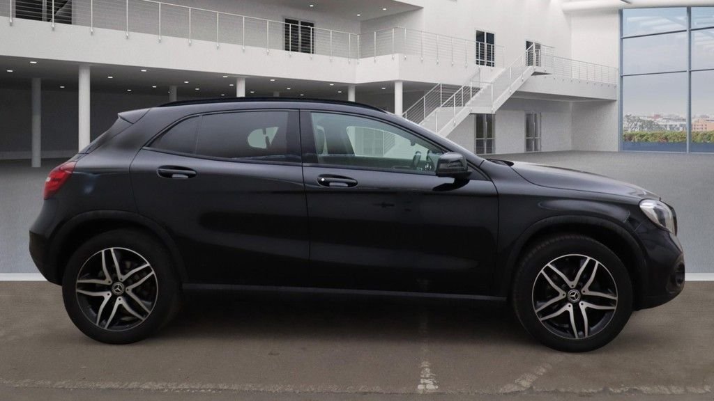 Used Mercedes-Benz A-Class 2019 for sale - 76888574: Photo 5