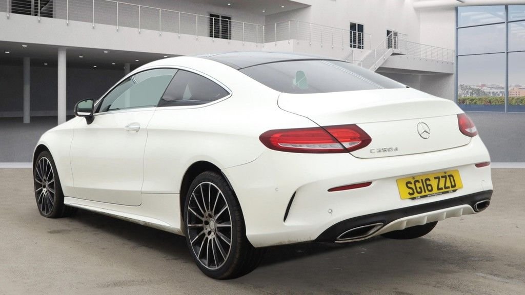 Used Mercedes-Benz C Class 2016 for sale - 77408184: Photo 4