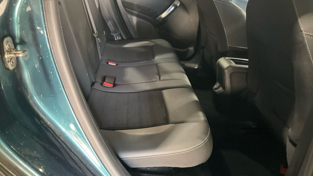 Used Peugeot 2008 2018 for sale - 78128880: Photo 8