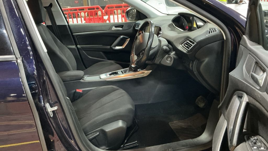 Used Peugeot 308 SW 2016 for sale - 76760683: Photo 21