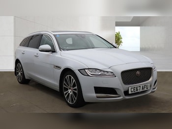 Used Jaguar XF 2017 for sale - 78215812: Photo