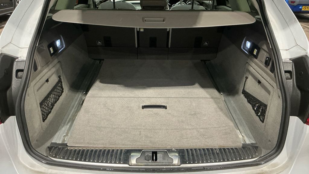 Used Jaguar XF 2017 for sale - 78215812: Photo 9