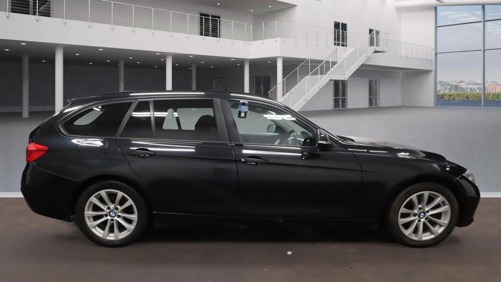 Used BMW 3 Series 2018 for sale - 77333018: Photo 17