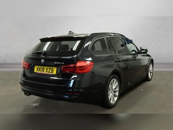 Used BMW 3 Series 2018 for sale - 77333018: Photo