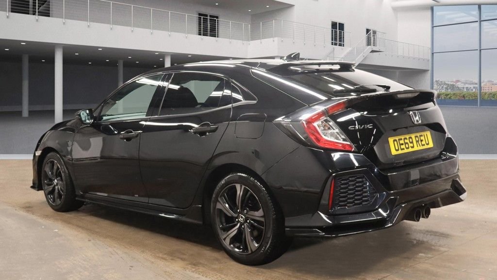 Used Honda Civic 2019 for sale - 76977448: Photo 15