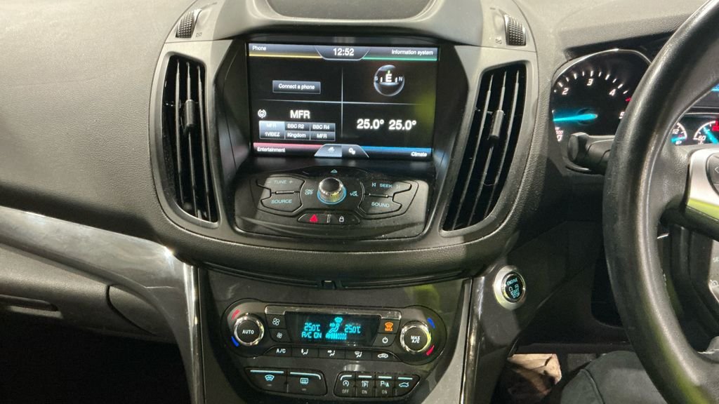 Used Ford Kuga 2015 for sale - 77539694: Photo 23