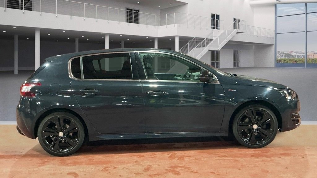 Used Peugeot 308 2017 for sale - 77507342: Photo 6