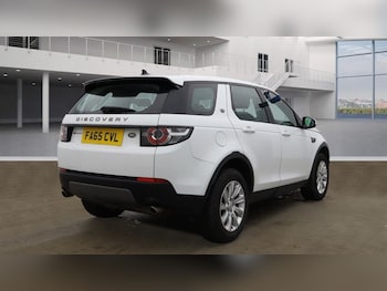 Used Land Rover Discovery Sport 2016 for sale - 75950702: Photo