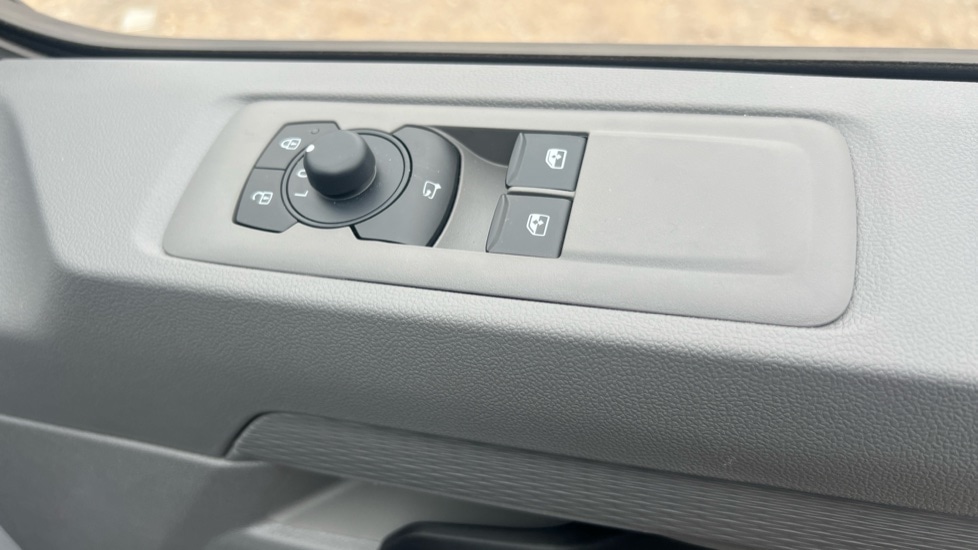 Used Volkswagen Transporter 2025 for sale - 76146158: Photo 57