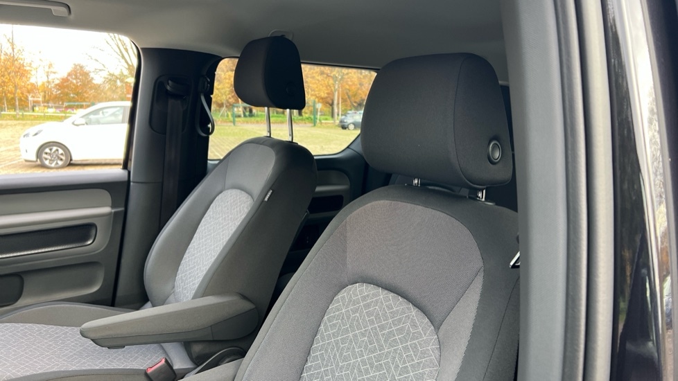 Used Volkswagen ID.Buzz 2025 for sale - 76977645: Photo 17