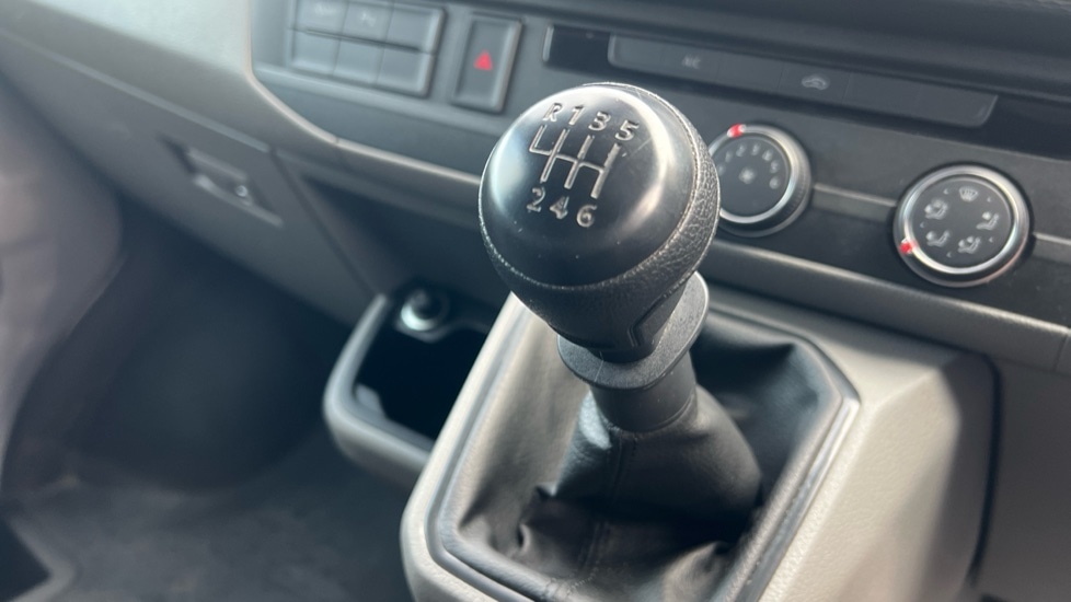 Used Volkswagen Transporter 2023 for sale - 76452204: Photo 14