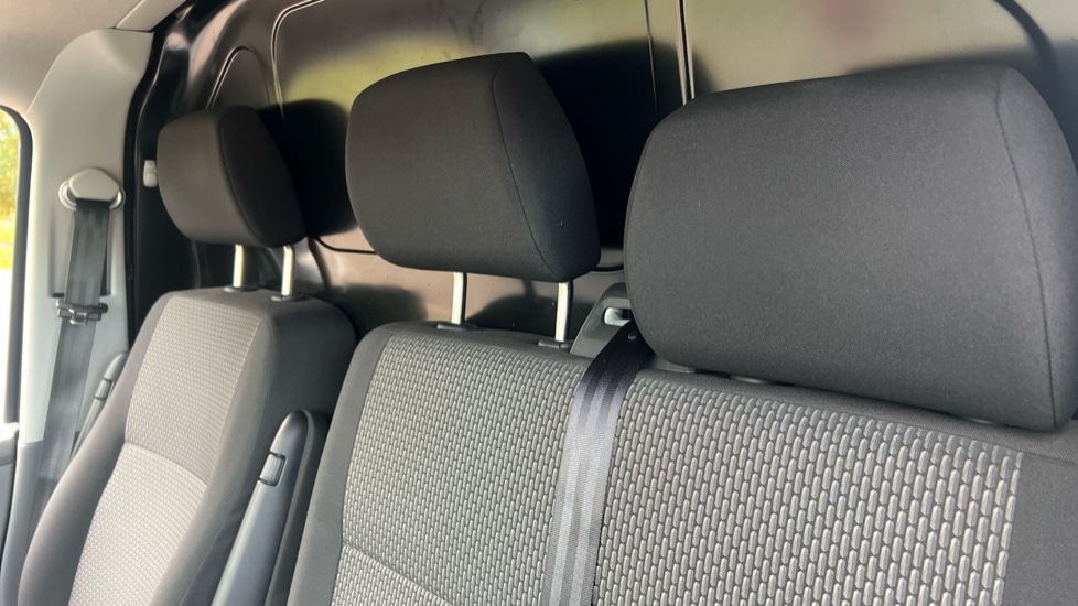 Used Volkswagen Transporter 2023 for sale - 76452204: Photo 17