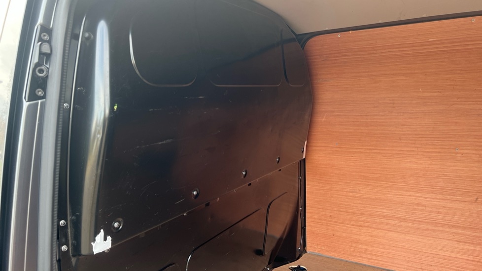 Used Volkswagen Transporter 2023 for sale - 76452204: Photo 22