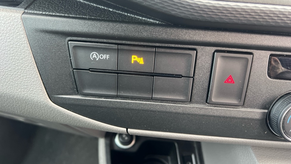 Used Volkswagen Transporter 2023 for sale - 76452204: Photo 38