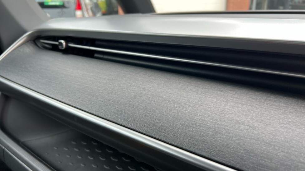 Used Volkswagen ID.Buzz 2025 for sale - 76475158: Photo 32