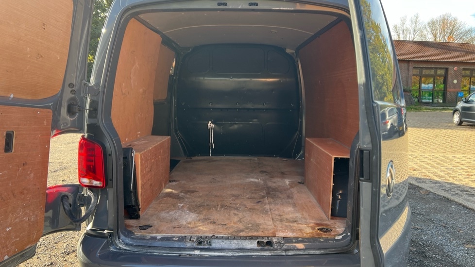 Used Volkswagen Transporter 2023 for sale - 76602886: Photo 10