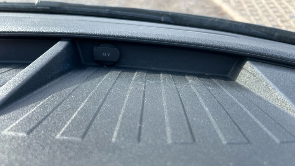 Used Volkswagen Transporter 2023 for sale - 76602886: Photo 38