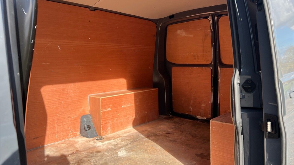 Used Volkswagen Transporter 2023 for sale - 76602886: Photo 9