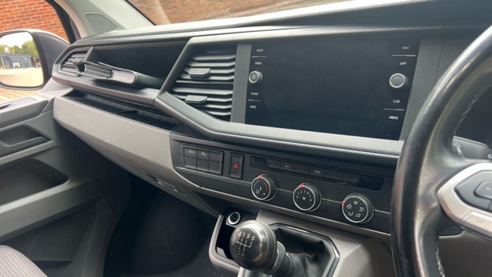 Used Volkswagen Transporter 2021 for sale - 76117088: Photo 12