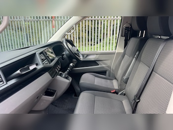 Used Volkswagen Transporter 2021 for sale - 76117088: Photo 2