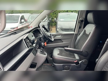 Used Volkswagen Transporter 2023 for sale - 77047792: Photo