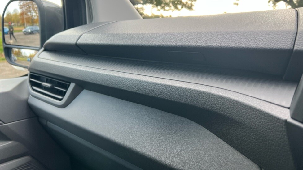 Used Volkswagen Transporter 2025 for sale - 75467993: Photo 38