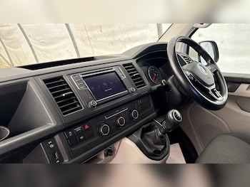 Used Volkswagen Transporter 2020 for sale - 75554321: Photo