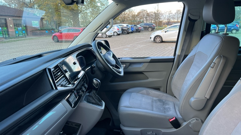 Used Volkswagen California 2023 for sale - 76696442: Photo 2