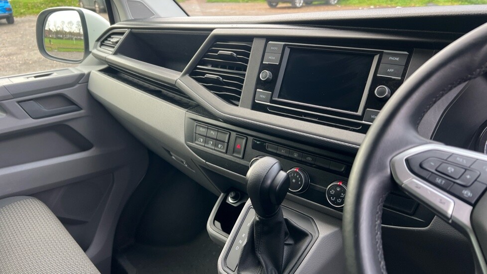 Used Volkswagen Transporter 2024 for sale - 76556801: Photo 12