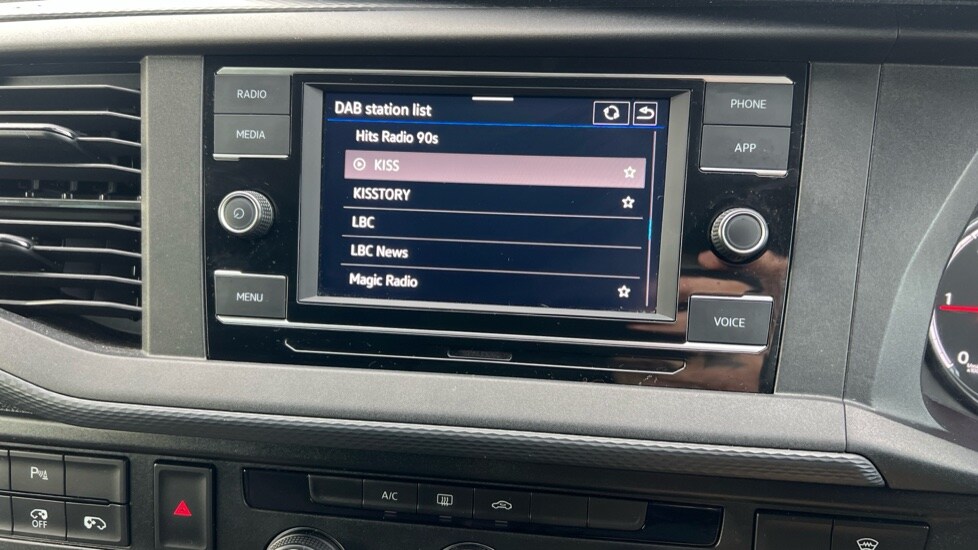 Used Volkswagen Transporter 2024 for sale - 76556801: Photo 30