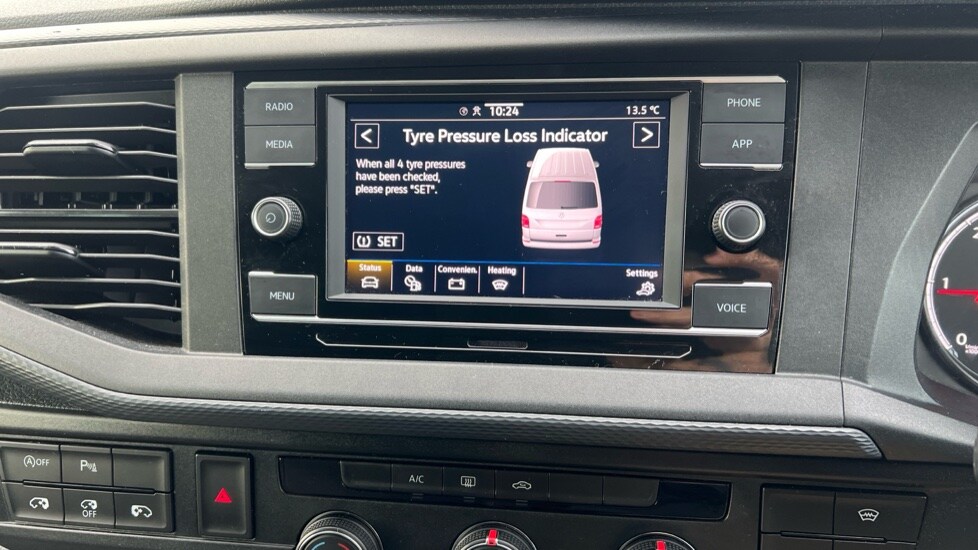 Used Volkswagen Transporter 2024 for sale - 76556801: Photo 33