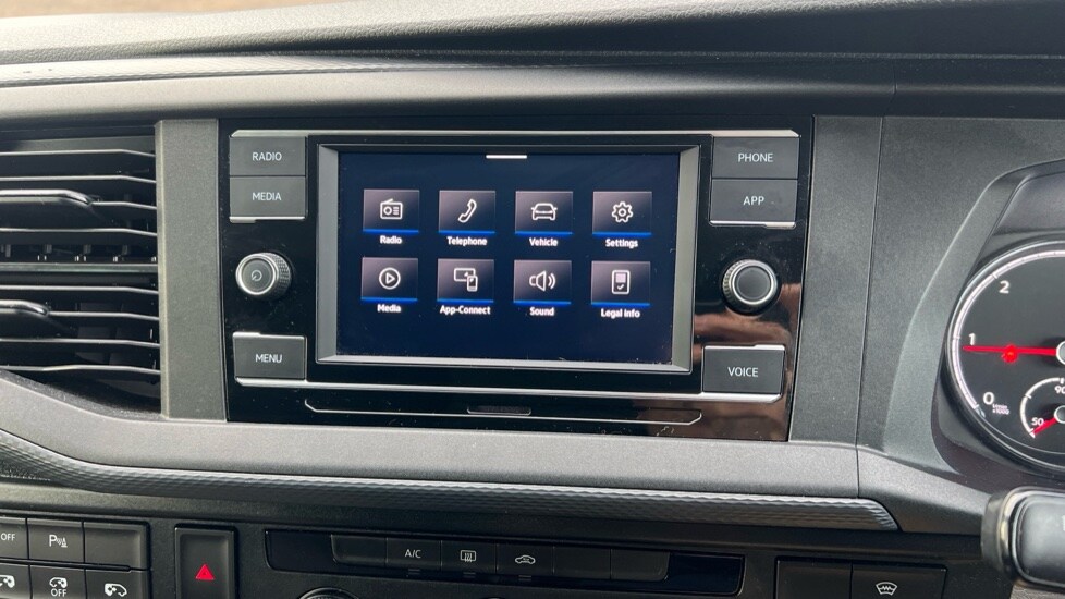 Used Volkswagen Transporter 2024 for sale - 76556801: Photo 34