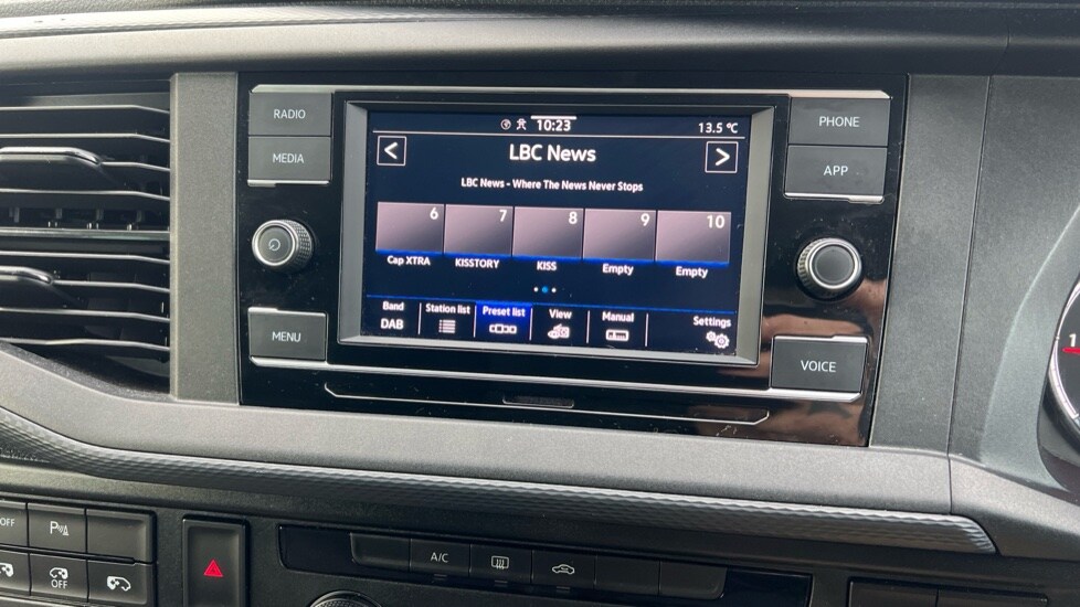 Used Volkswagen Transporter 2024 for sale - 76556801: Photo 35