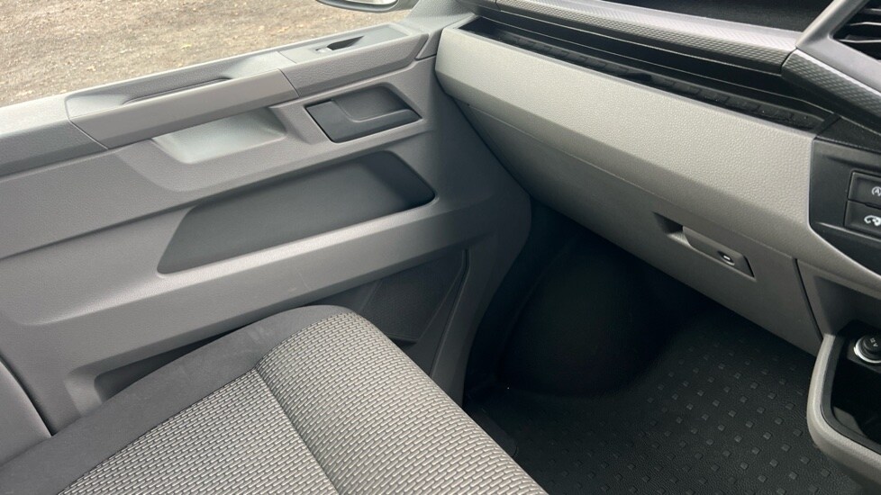 Used Volkswagen Transporter 2024 for sale - 76556801: Photo 37