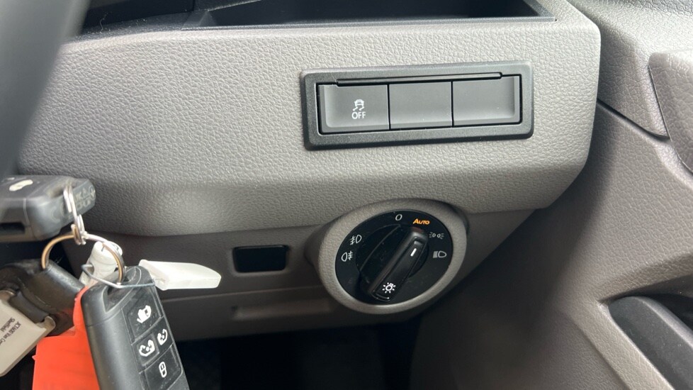 Used Volkswagen Transporter 2024 for sale - 76556801: Photo 39