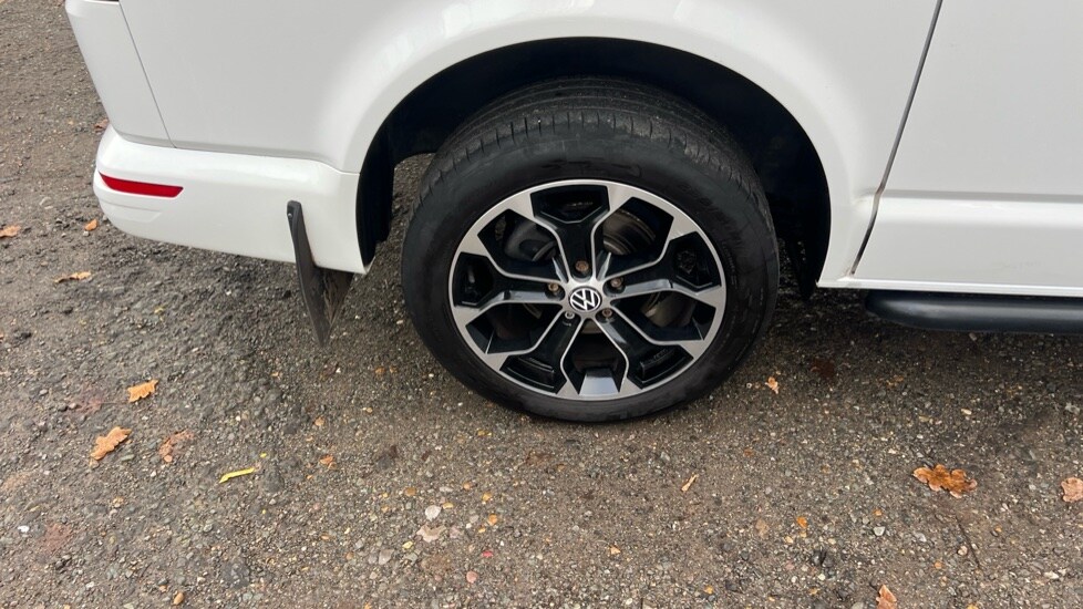 Used Volkswagen Transporter 2024 for sale - 76556801: Photo 43