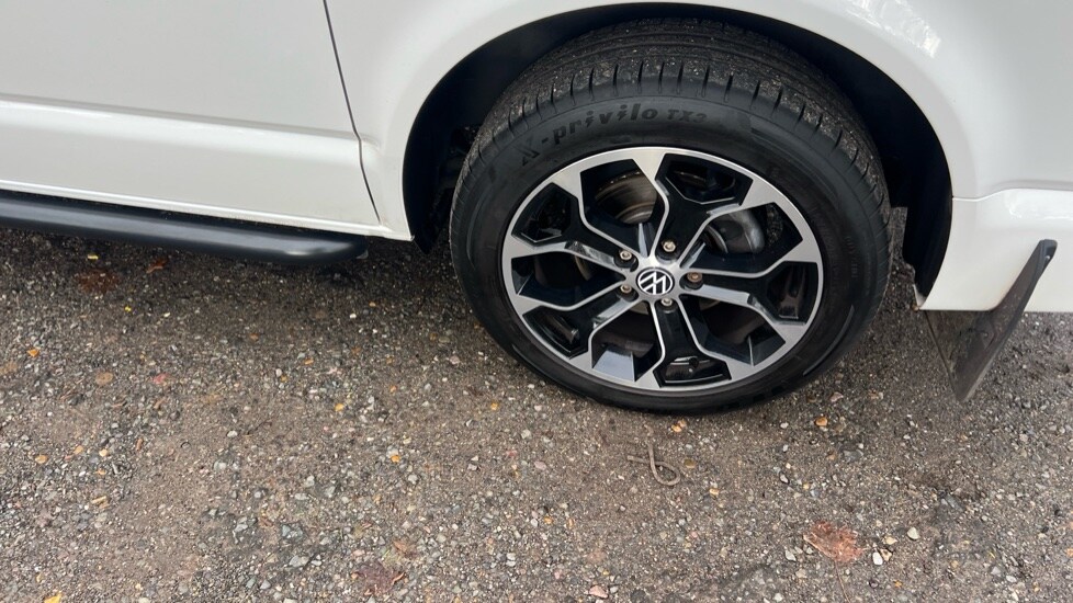 Used Volkswagen Transporter 2024 for sale - 76556801: Photo 48