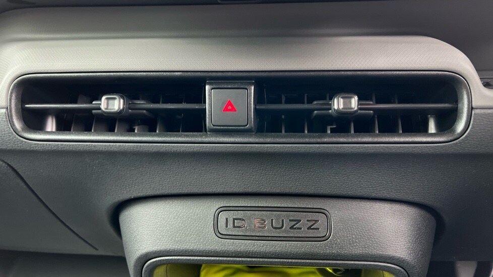 Used Volkswagen ID.Buzz 2025 for sale - 76428087: Photo 13