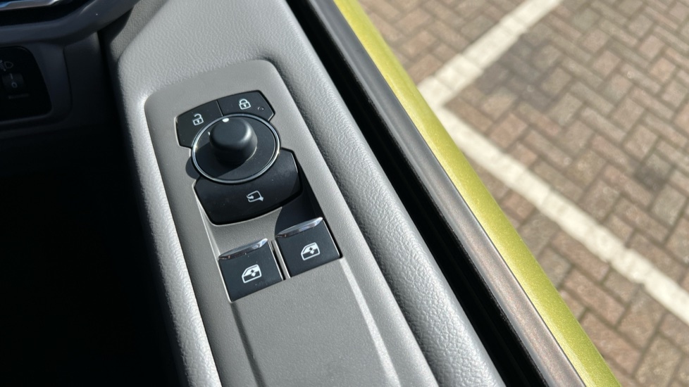 Used Volkswagen Transporter 2025 for sale - 76366461: Photo 24