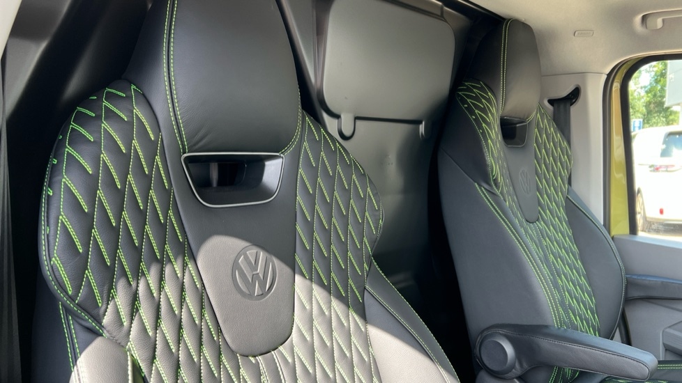 Used Volkswagen Transporter 2025 for sale - 76366461: Photo 38