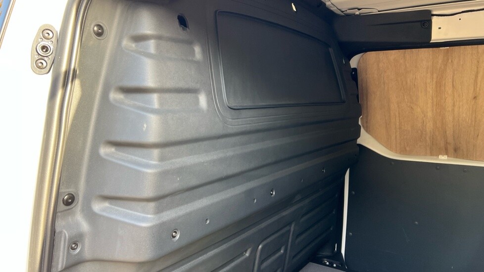 Used Volkswagen ID.Buzz 2023 for sale - 77010292: Photo 42