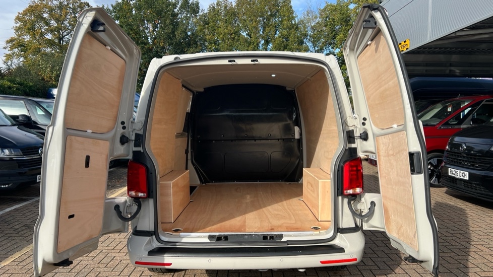 Used Volkswagen Transporter 2022 for sale - 76161537: Photo 10