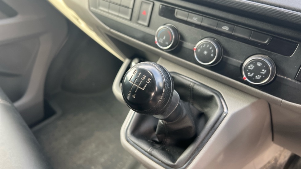 Used Volkswagen Transporter 2022 for sale - 76161537: Photo 14