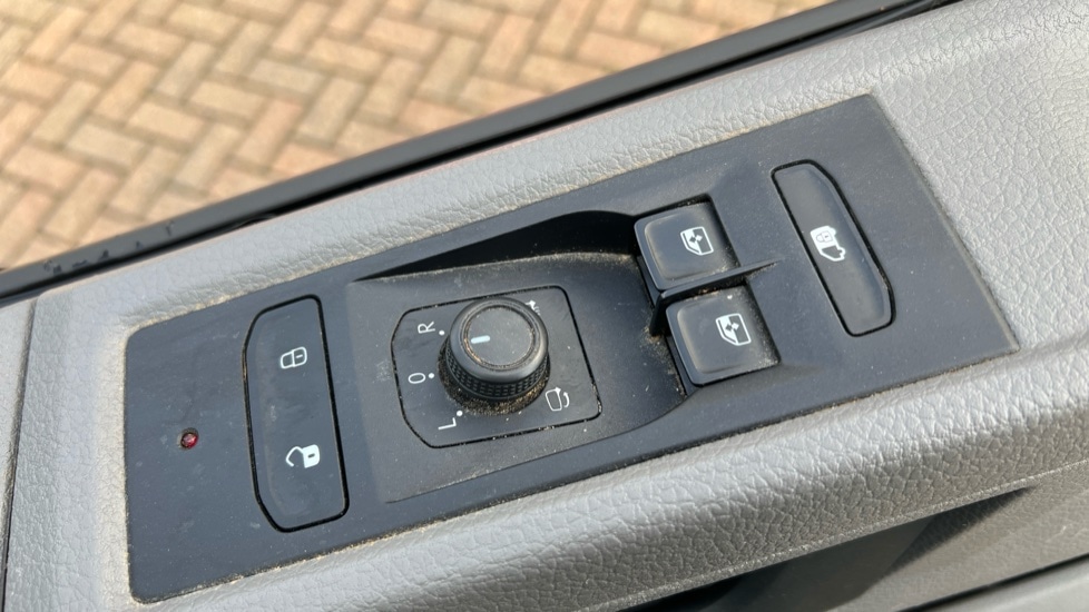 Used Volkswagen Transporter 2022 for sale - 76161537: Photo 29