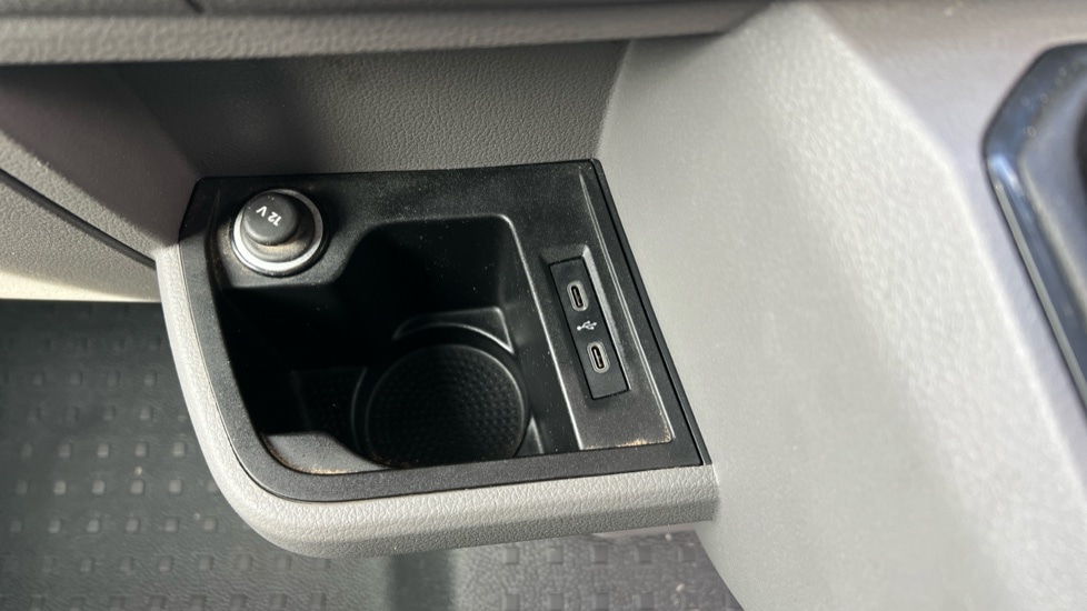 Used Volkswagen Transporter 2022 for sale - 76161537: Photo 36