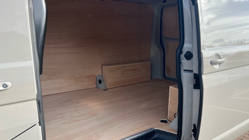 Used Volkswagen Transporter 2022 for sale - 76161537: Photo 9