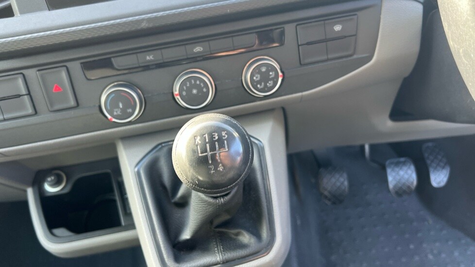 Used Volkswagen Transporter 2023 for sale - 75943261: Photo 14